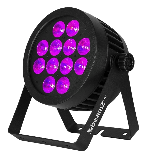 BeamZ Pro BWA532 LED PAR spot met paarse verlichting, zwarte behuizing en verstelbare montagebeugel.