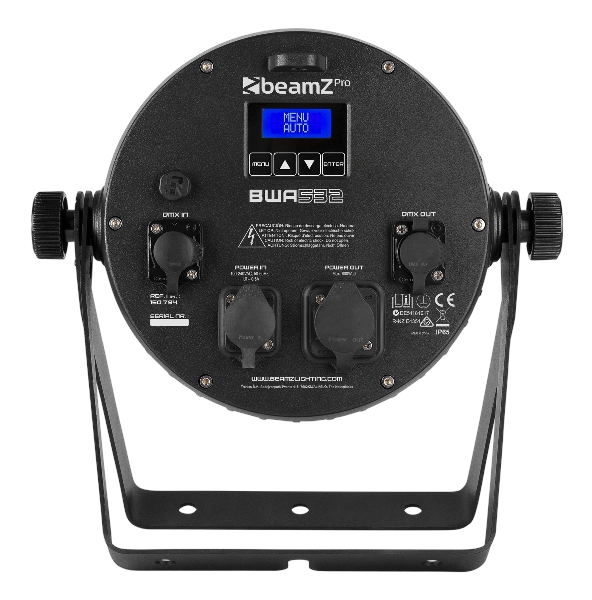 Achterzijde van de BeamZ Pro BWA532 LED PAR met DMX in- en uitgang, stroomaansluitingen en digitaal bedieningsdisplay.